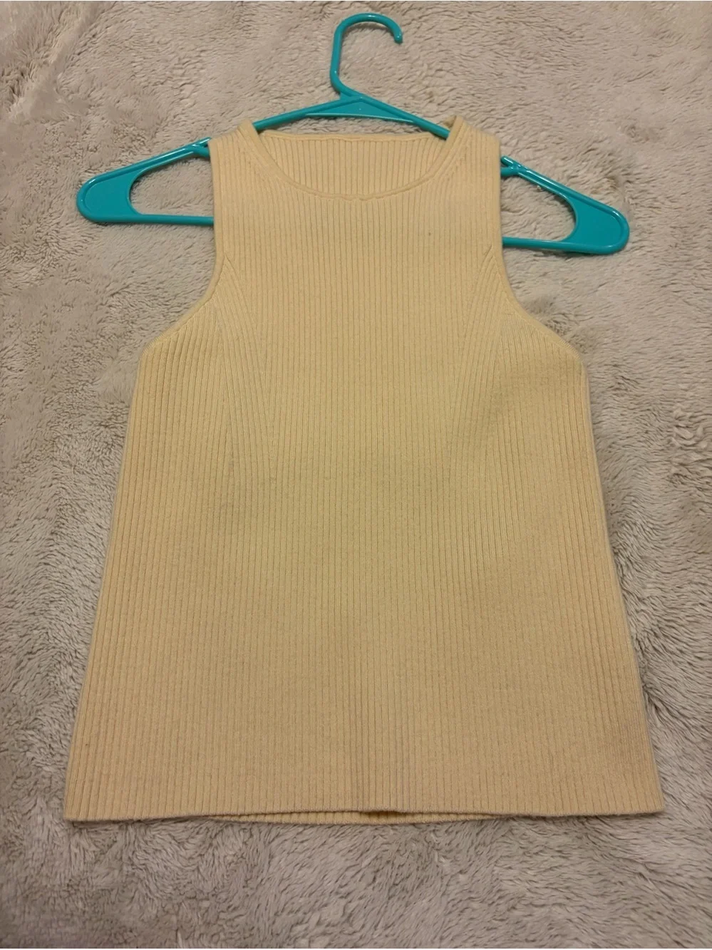 Lululemon butter cream Sleeveless Ribbed Knit Tank Top - sz 6